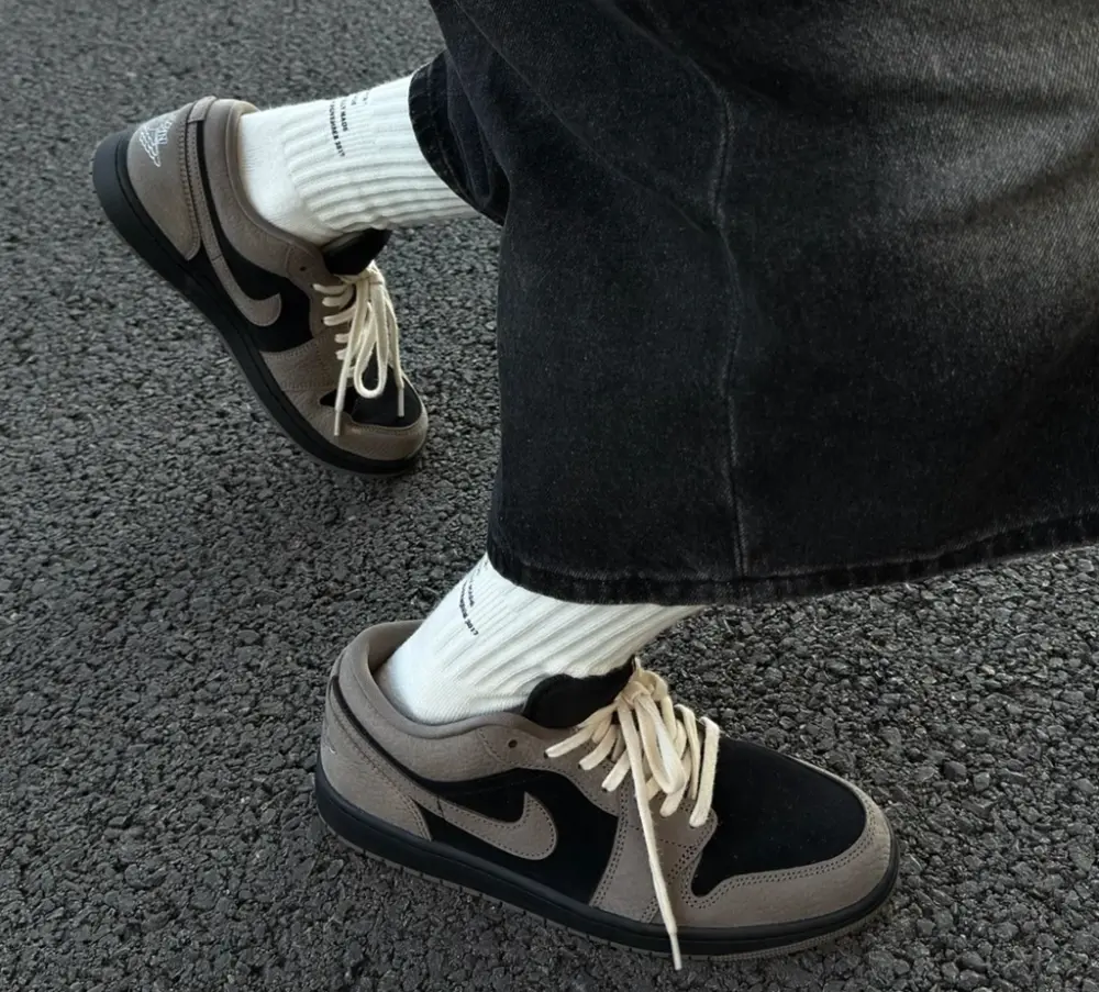 Alternative view of Giày Nike Air Jordan 1 Low SE ‘Beige’ IB7111-005