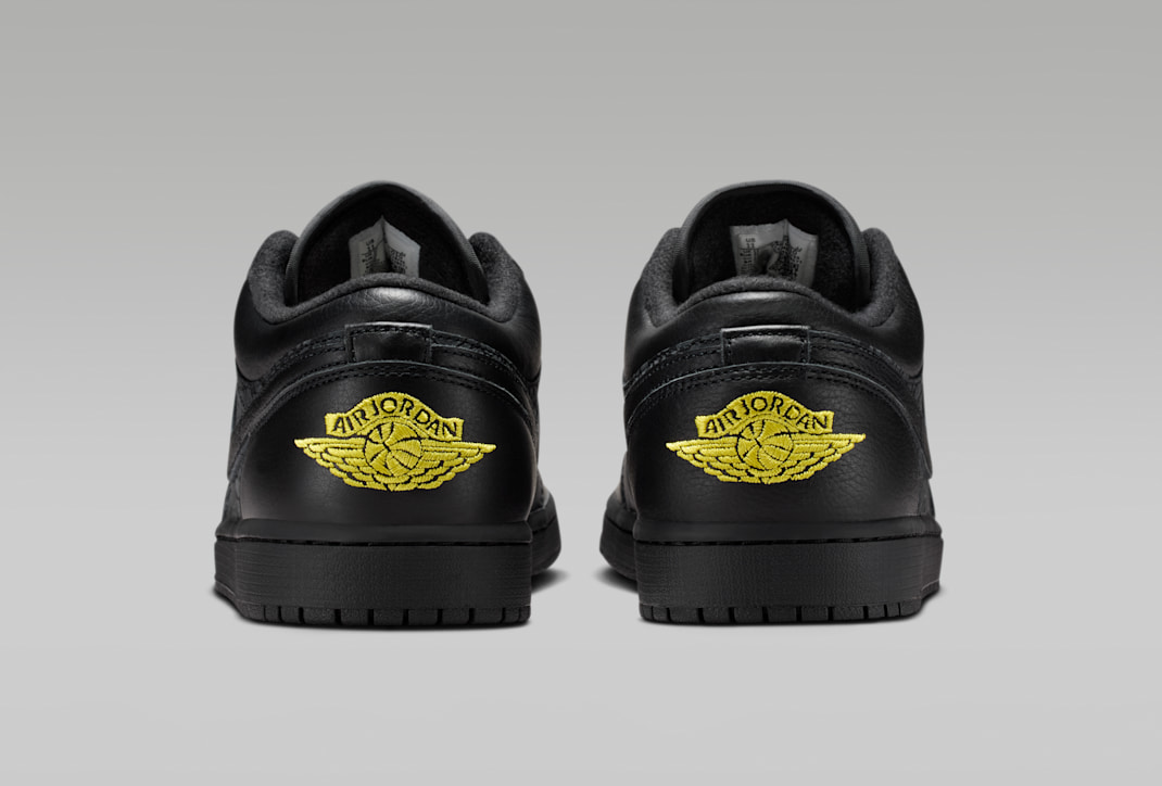 Alternative view of Giày Nike Air Jordan 1 Low ‘Black Elephant Print’ IM6568-010