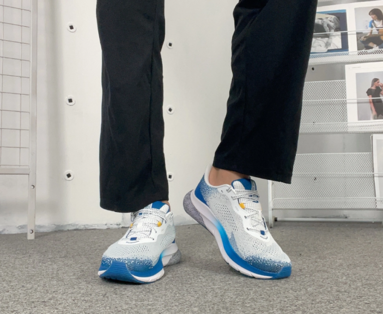 Giày Under Armour HOVR Turbulence 2 ‘White Varsity Blue’ 3026520-101 - Ảnh 4