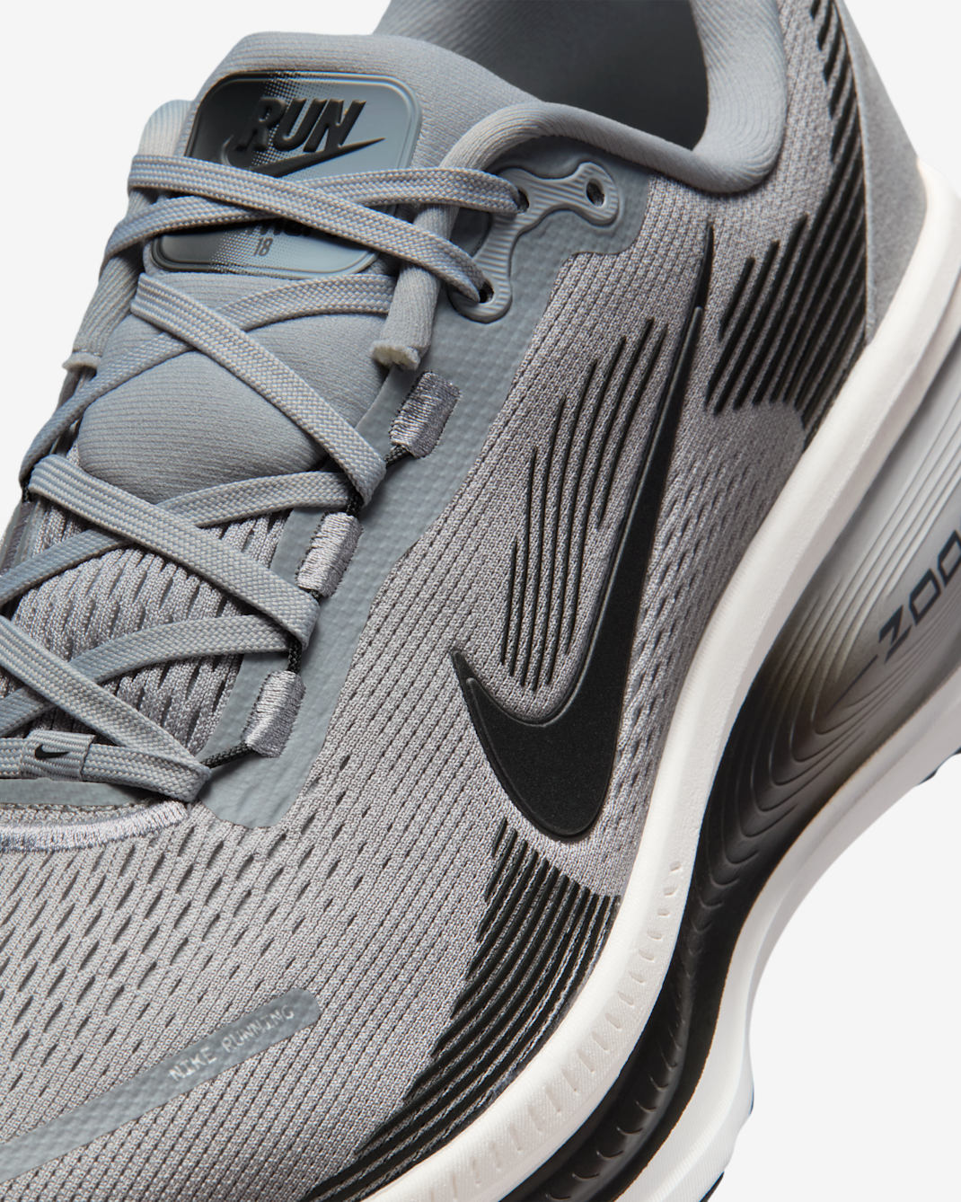 Alternative view of Giày Nike Vomero 18 'Wolf Grey' HM6803-012