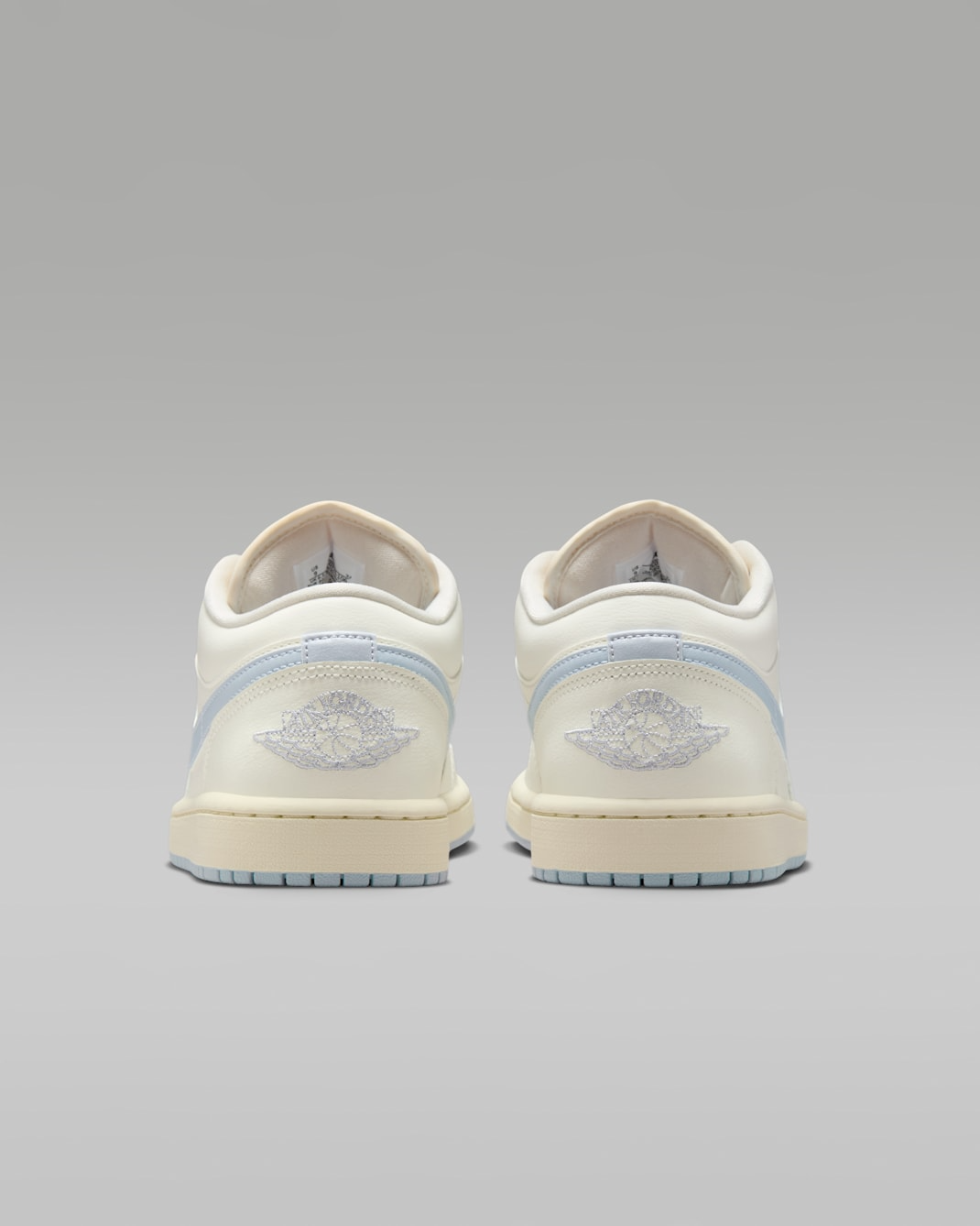 Alternative view of Giày Nike Air Jordan 1 Low 'Sail' DC0774-106