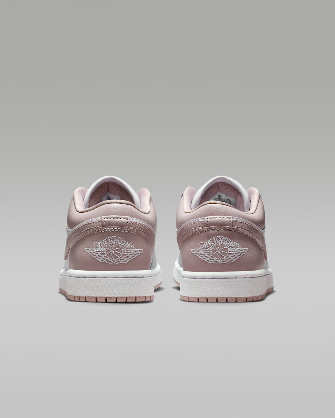 Alternative view of Giày Nike Air Jordan 1 Low 'Particle Rose' DC0774-606