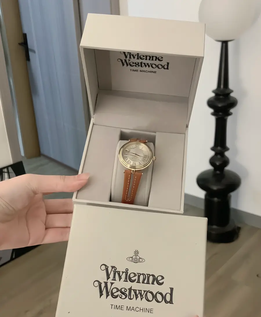 Đồng Hồ Vivienne Westwood Farringdon 'Gold' VV168GYTN - Ảnh 4