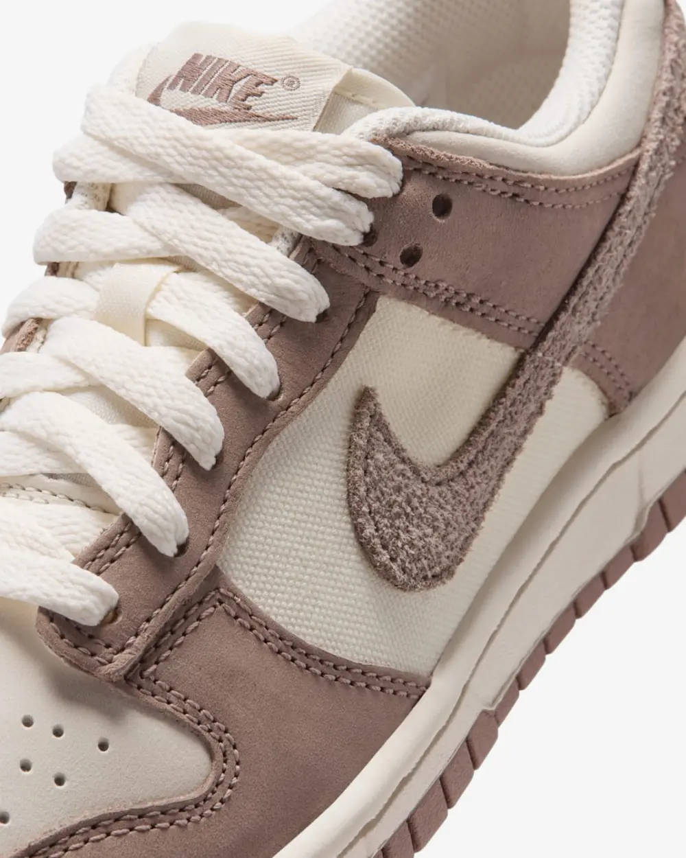 Alternative view of Giày Nike Dunk Low SE 'Pale Ivory' IB5721-100
