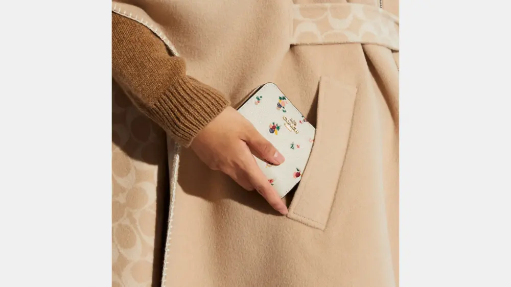 Alternative view of Ví Coach Billfold Floral Print ‘Chalk’ C6001-B4CAH
