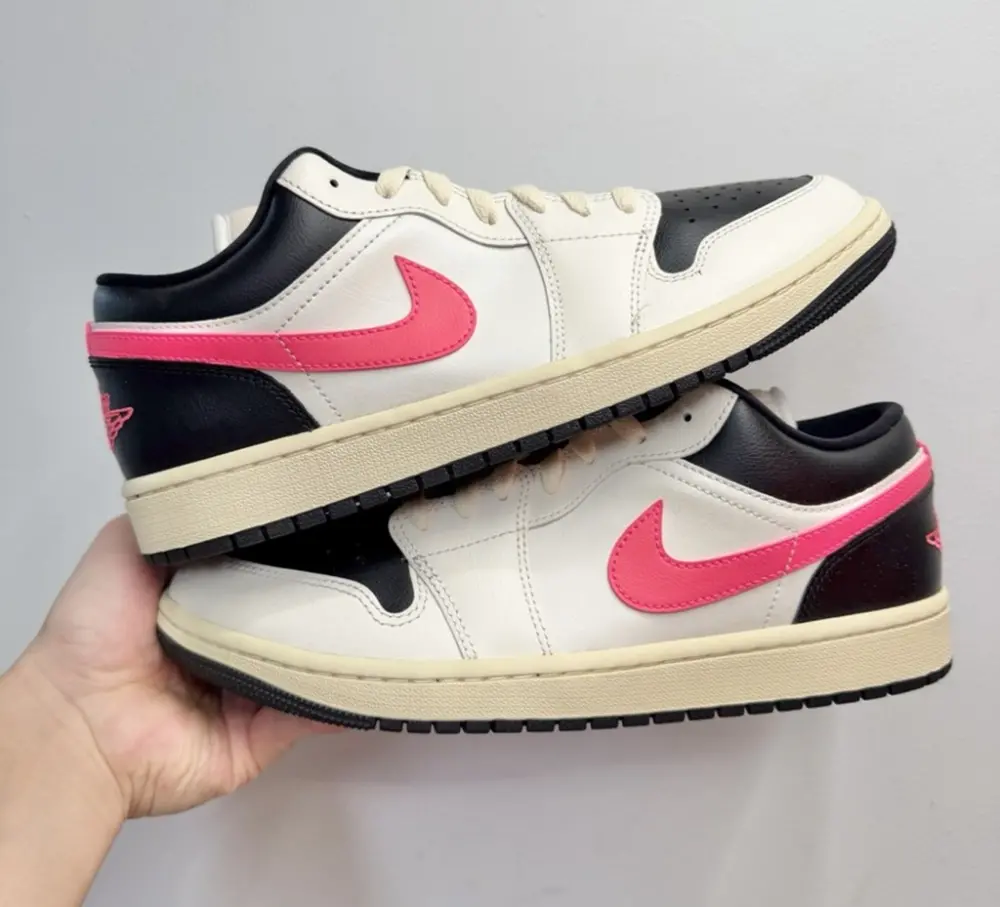Alternative view of Giày Nike Air Jordan 1 Low ‘Flight Club’ DC0774-107