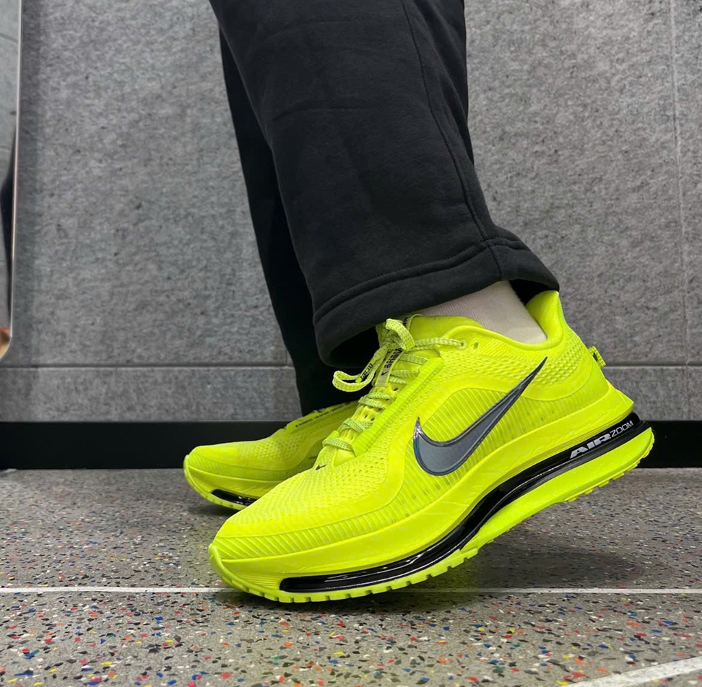 Giày Nike Air Zoom Pegasus Premium 'Volt' HQ2592-700 - Ảnh 3