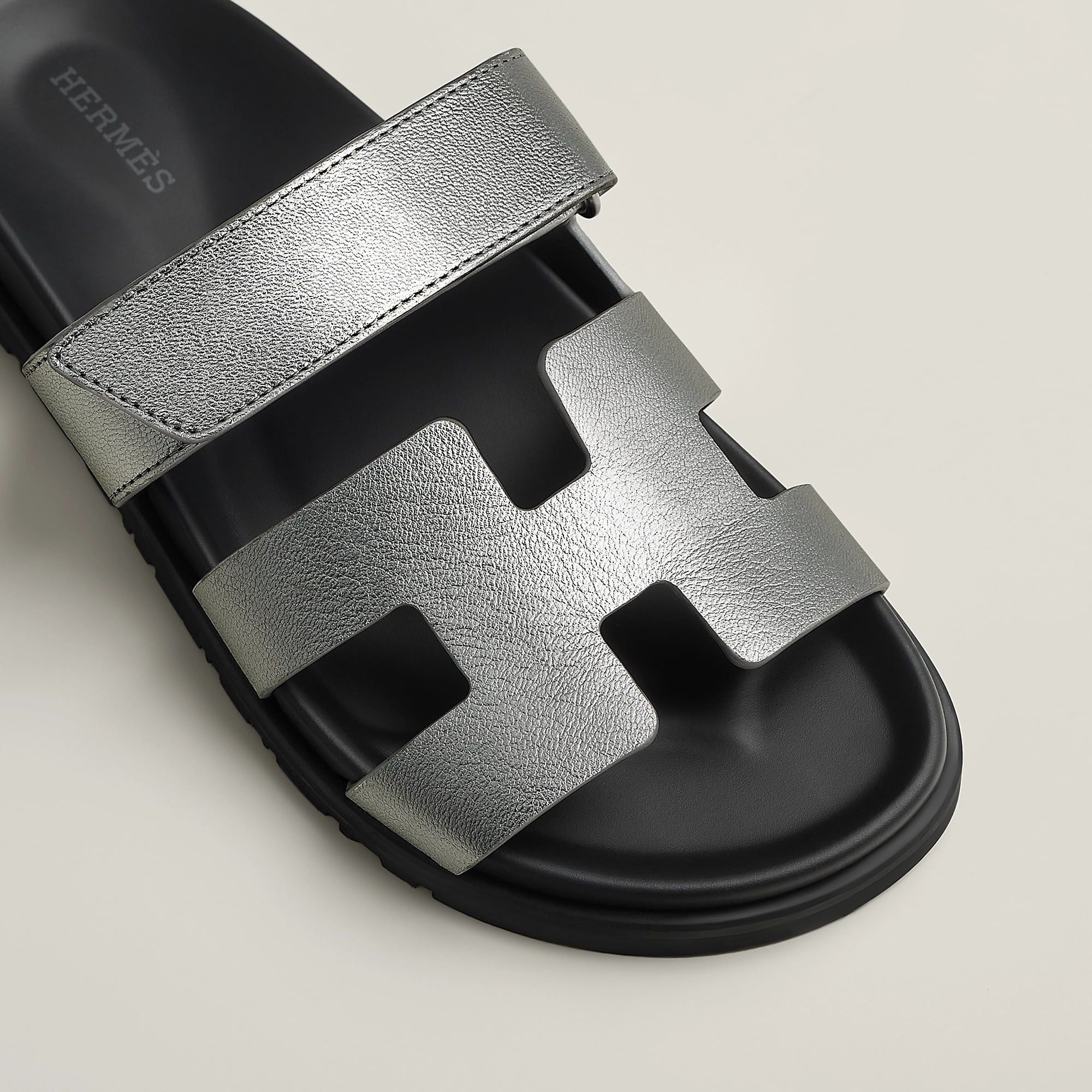 Alternative view of Dép Hermes Chypre Sandal 'Gris Argenté' H261072Zv52350
