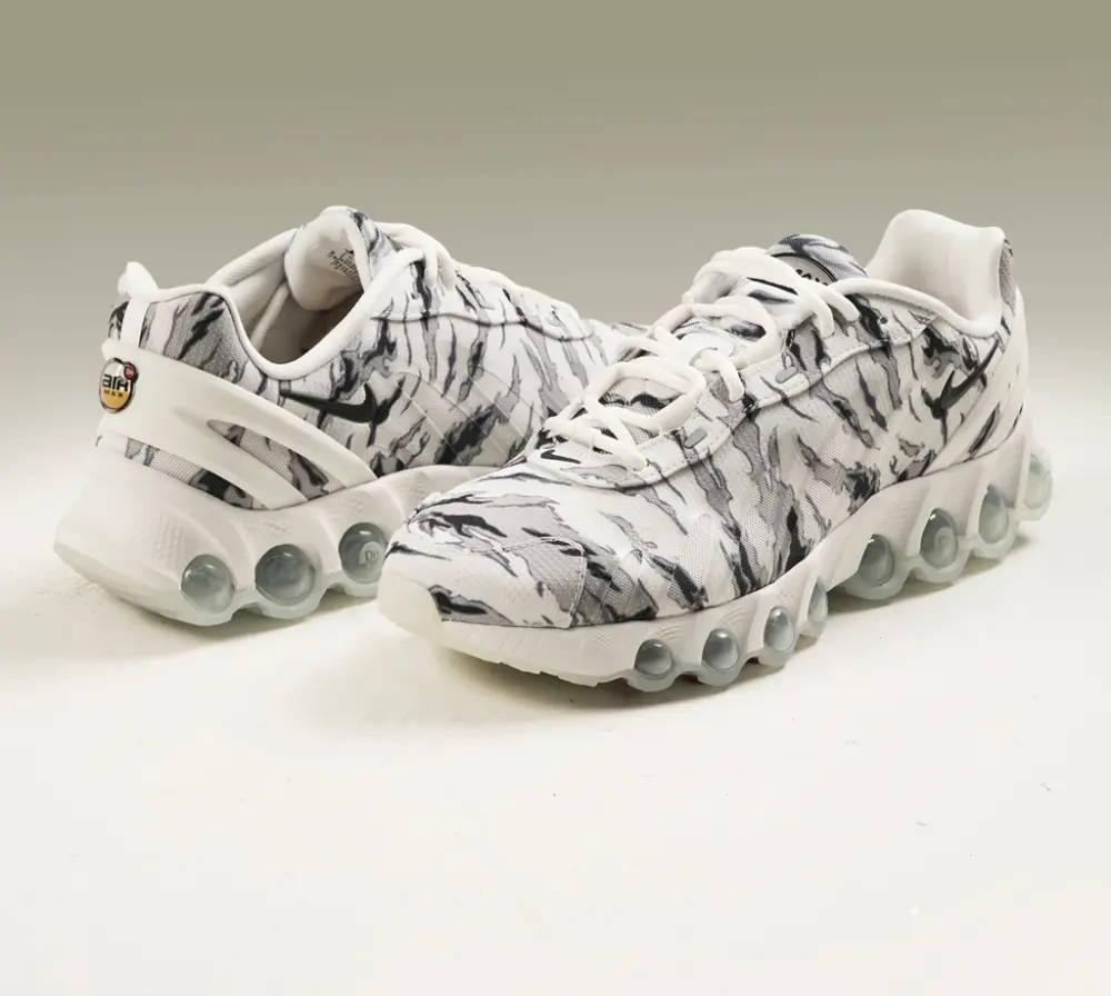 Alternative view of Giày Nike Air Max Dn8 Premium 'Summit White' IH0377-100