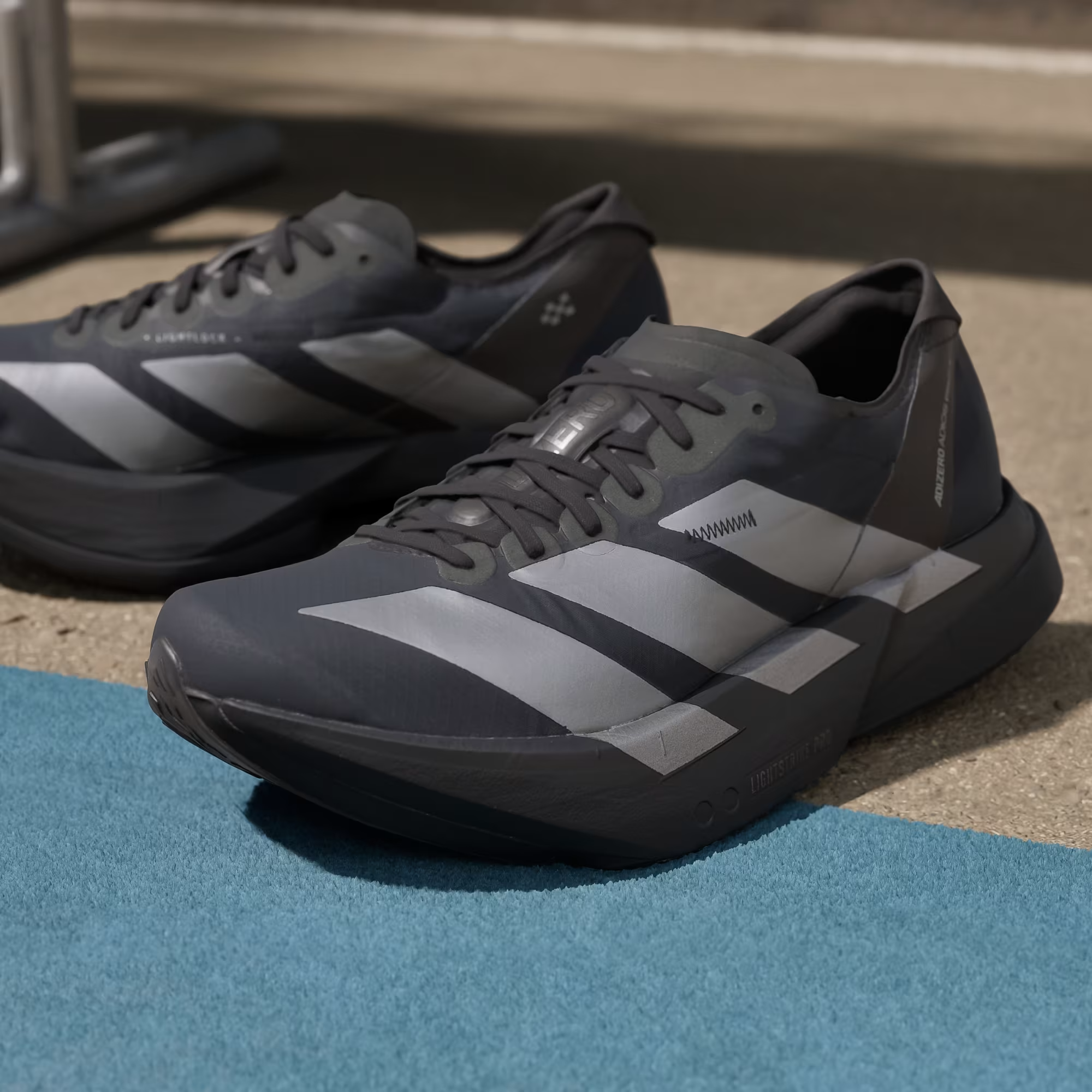Alternative view of Giày adidas Adizero Adios Pro 4 'Core Black' JR4887