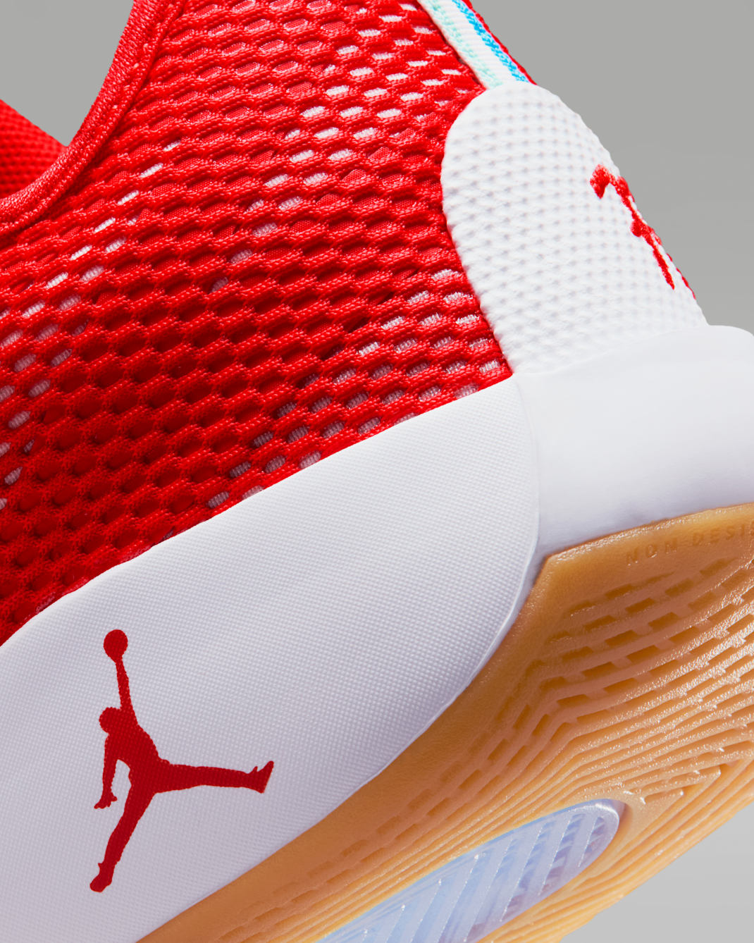 Alternative view of Giày Nike Air Jordan Luka 77 'Chile Red' IF1611-600