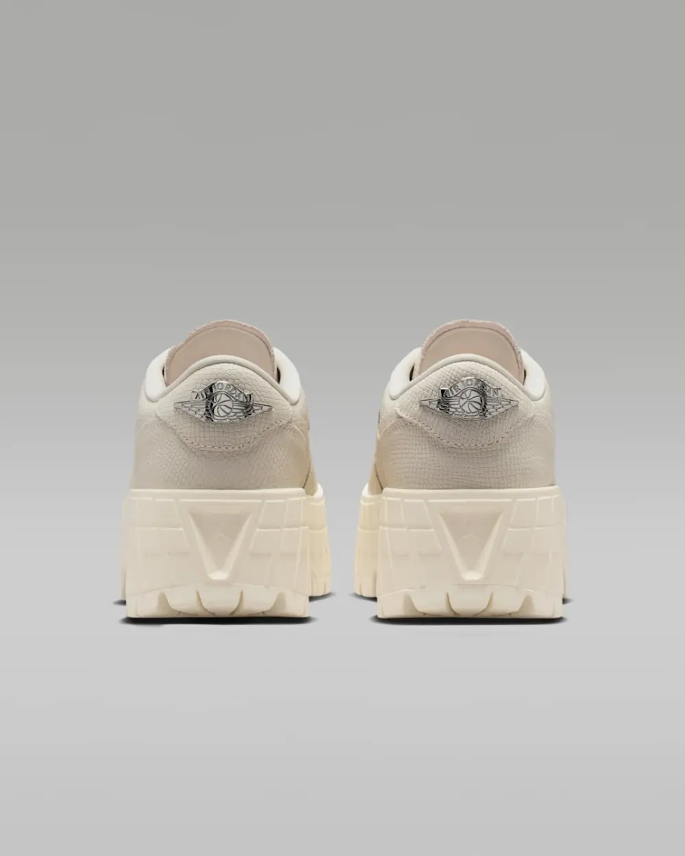 Giày Nike Air Jordan 1 Low Brooklyn 'Pale Ivory' IR0835-110 - Ảnh 3