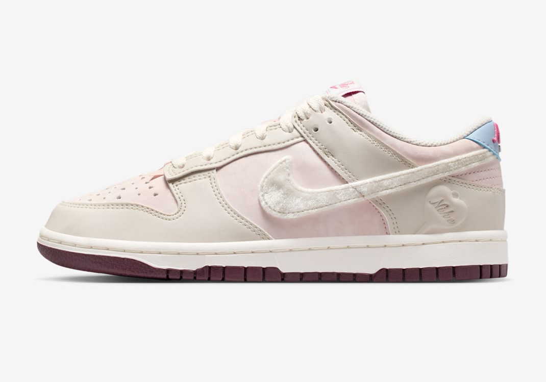 Alternative view of Giày Nike Dunk Low ‘Valentine’s Day’ IQ1145-610