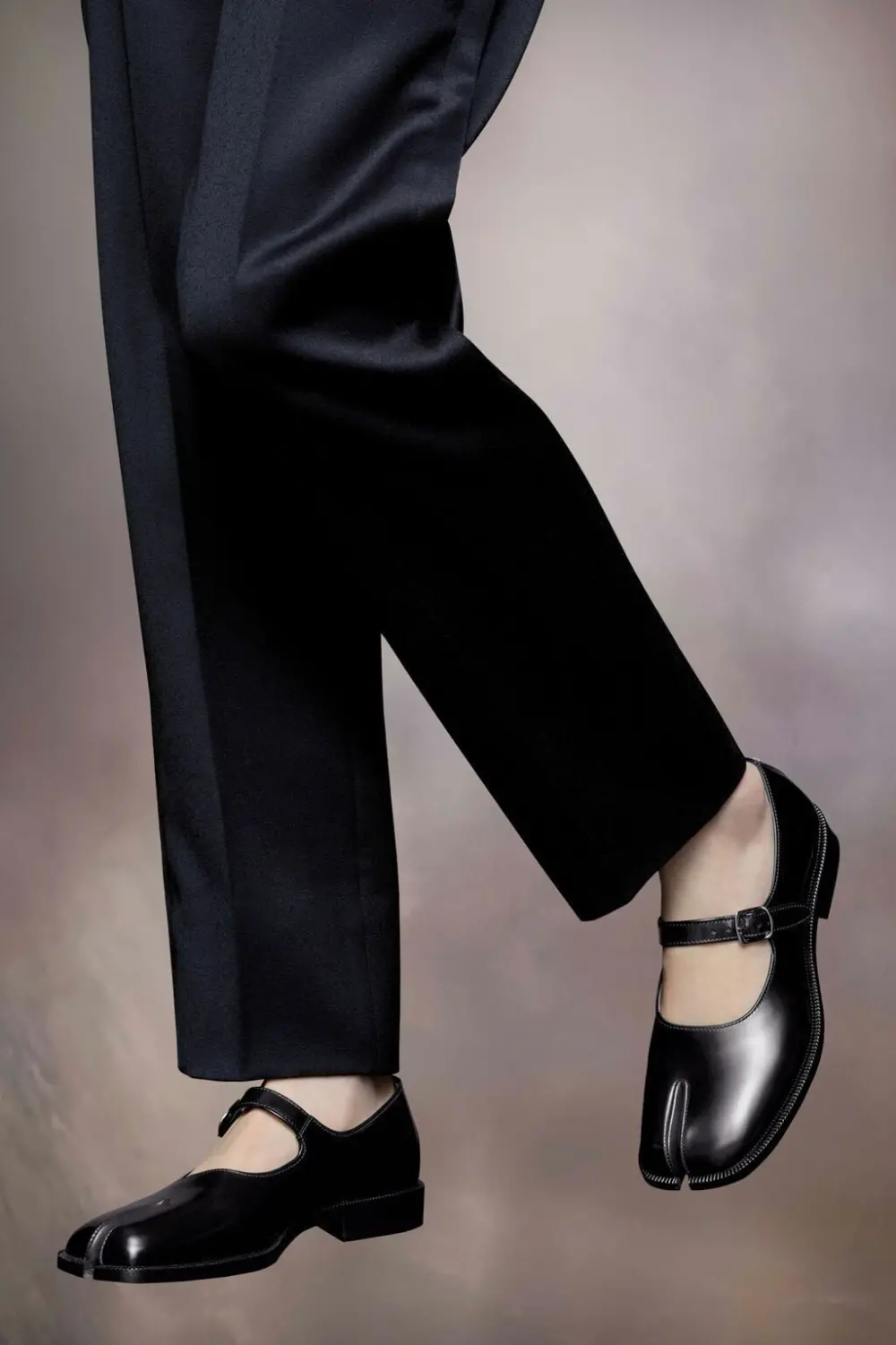 Giày Maison Margiela Mary Jane Tabi 'Black' S39WL0119PS679T8013 - Ảnh 5