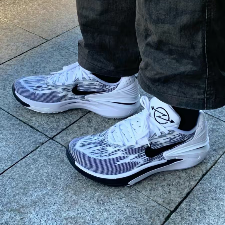 Alternative view of Giày Nike Air Zoom GT Cut 2 TB ‘White Black’ FJ8915-100