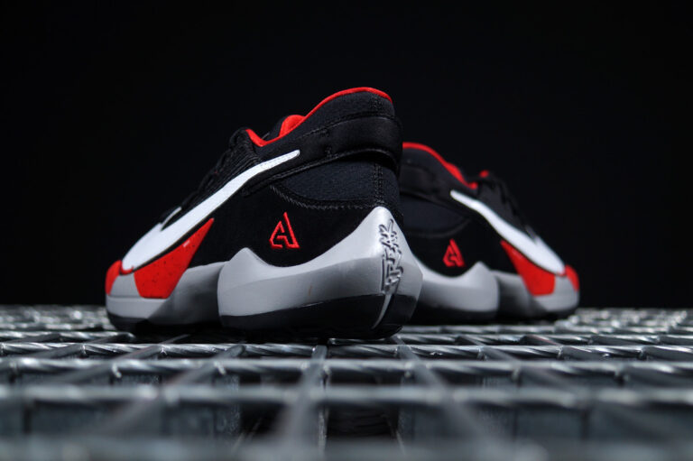 Alternative view of Giày Nike Zoom Freak 2 ‘Bred’ CK5424-003