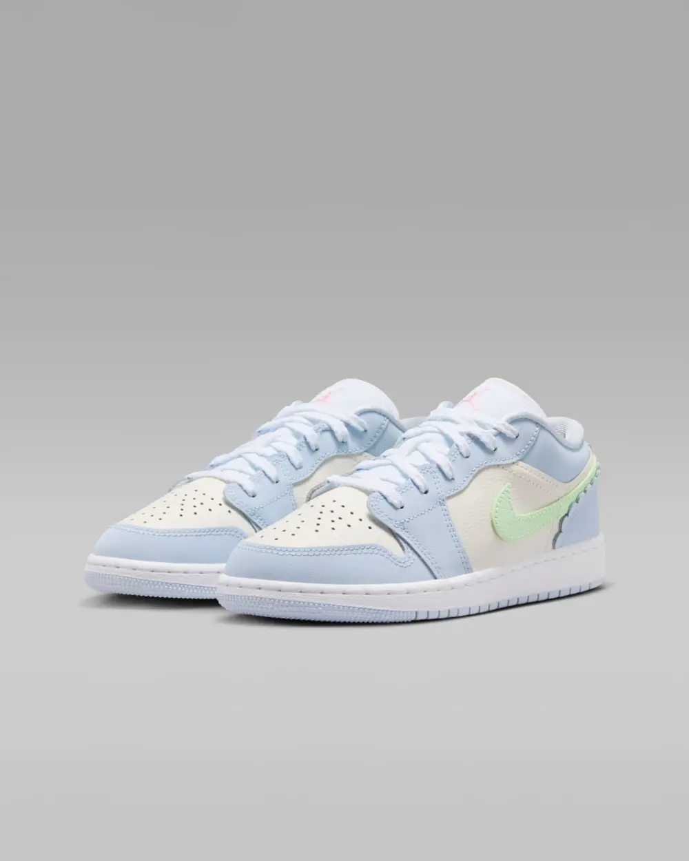 Giày Nike Air Jordan 1 Low SE 'Half Blue' IB7113-403 - Ảnh 3