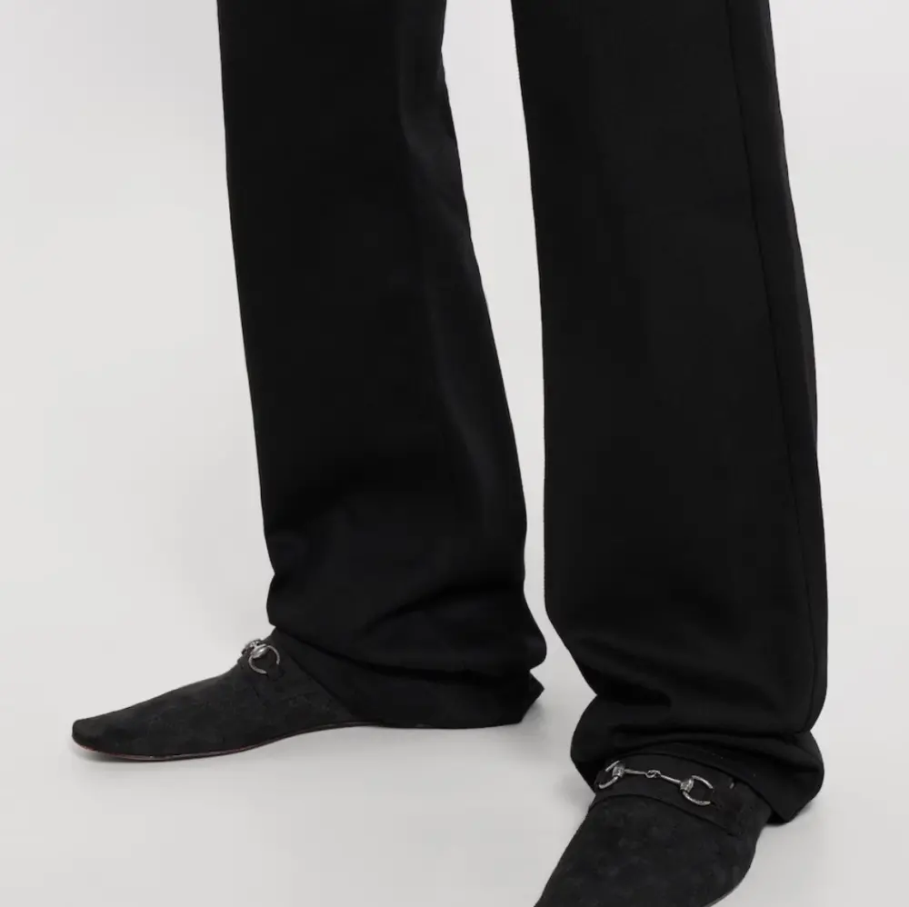 Giày Gucci Worn-out Effect Loafer 'Black' 863033-FAFUW-1000 - Ảnh 4