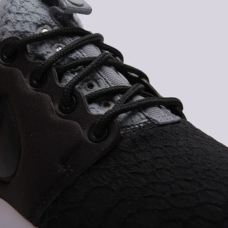 Alternative view of Giày Nike Wmns Roshe Two SE 881188-001