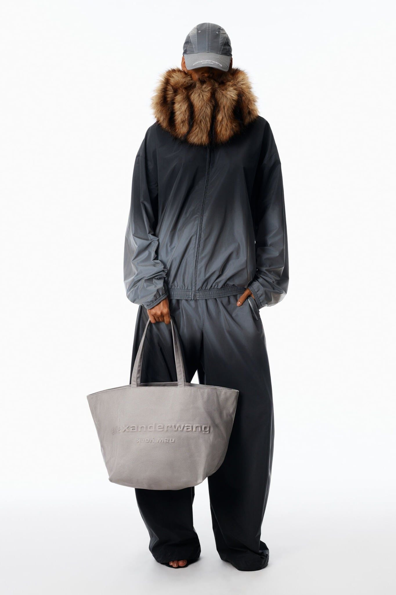 Túi Alexander Wang Punch Tote 'Grey' 20224T02T020 - Ảnh 3