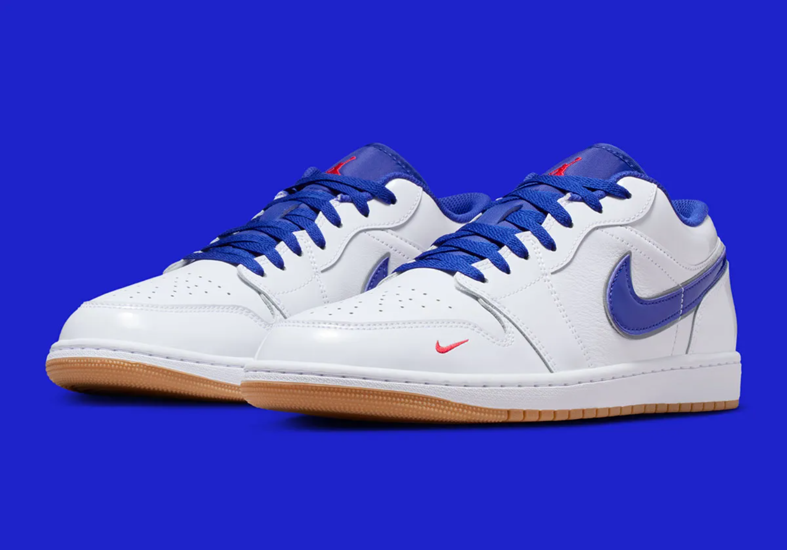 Alternative view of Giày Nike Jordan 1 Low SE 'White' IQ0400-100