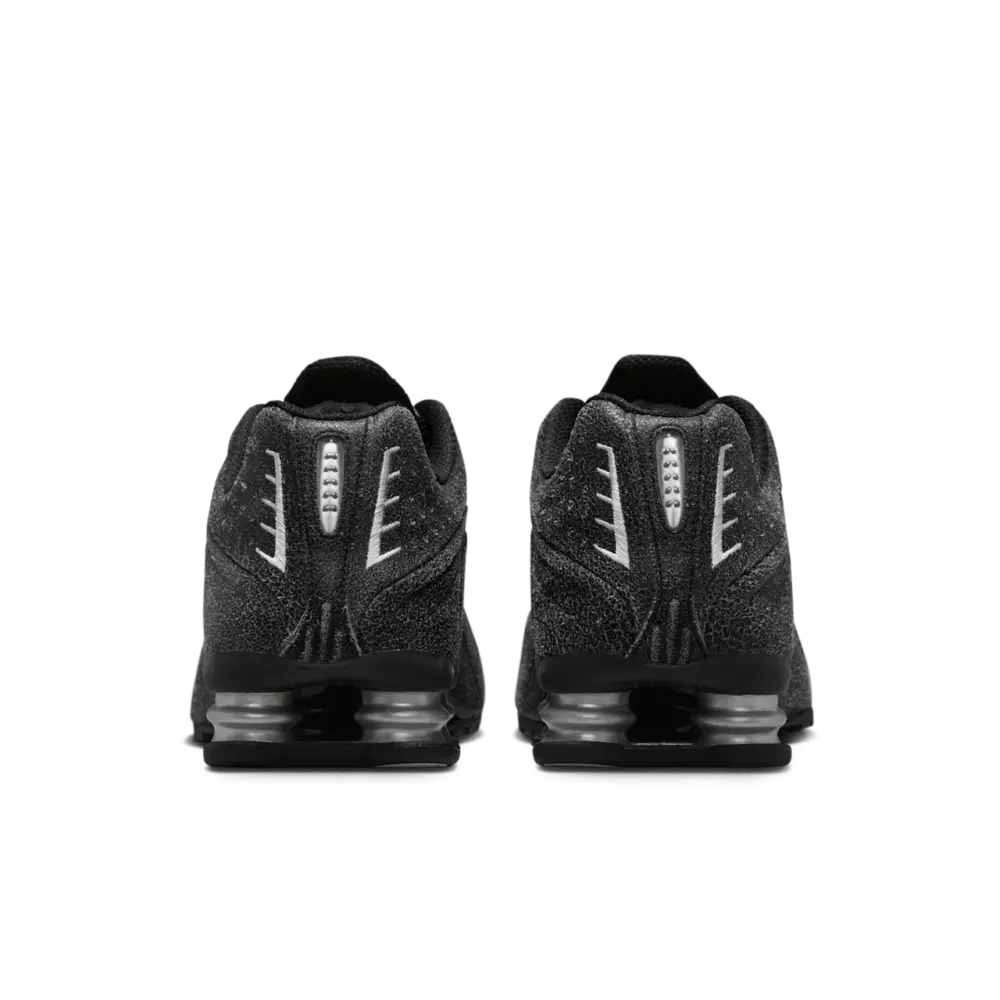 Giày Nike Shox R4 ‘Black Distressed Leather’ IO4544-002 - Ảnh 3