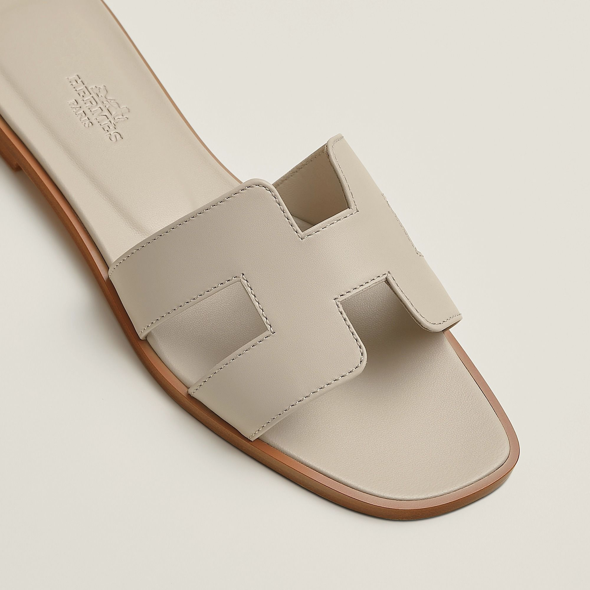 Alternative view of Dép Hermes Oran Sandal 'Beige Nomade' H202230Zv32360