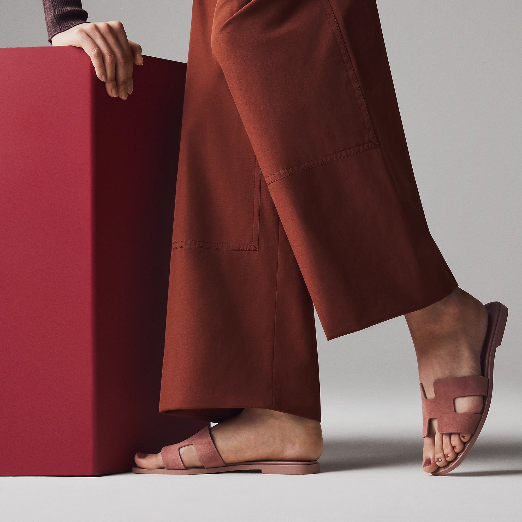 Dép Hermes Oran Sandal 'Rose Antique' H221208ZvRA365 - Ảnh 5