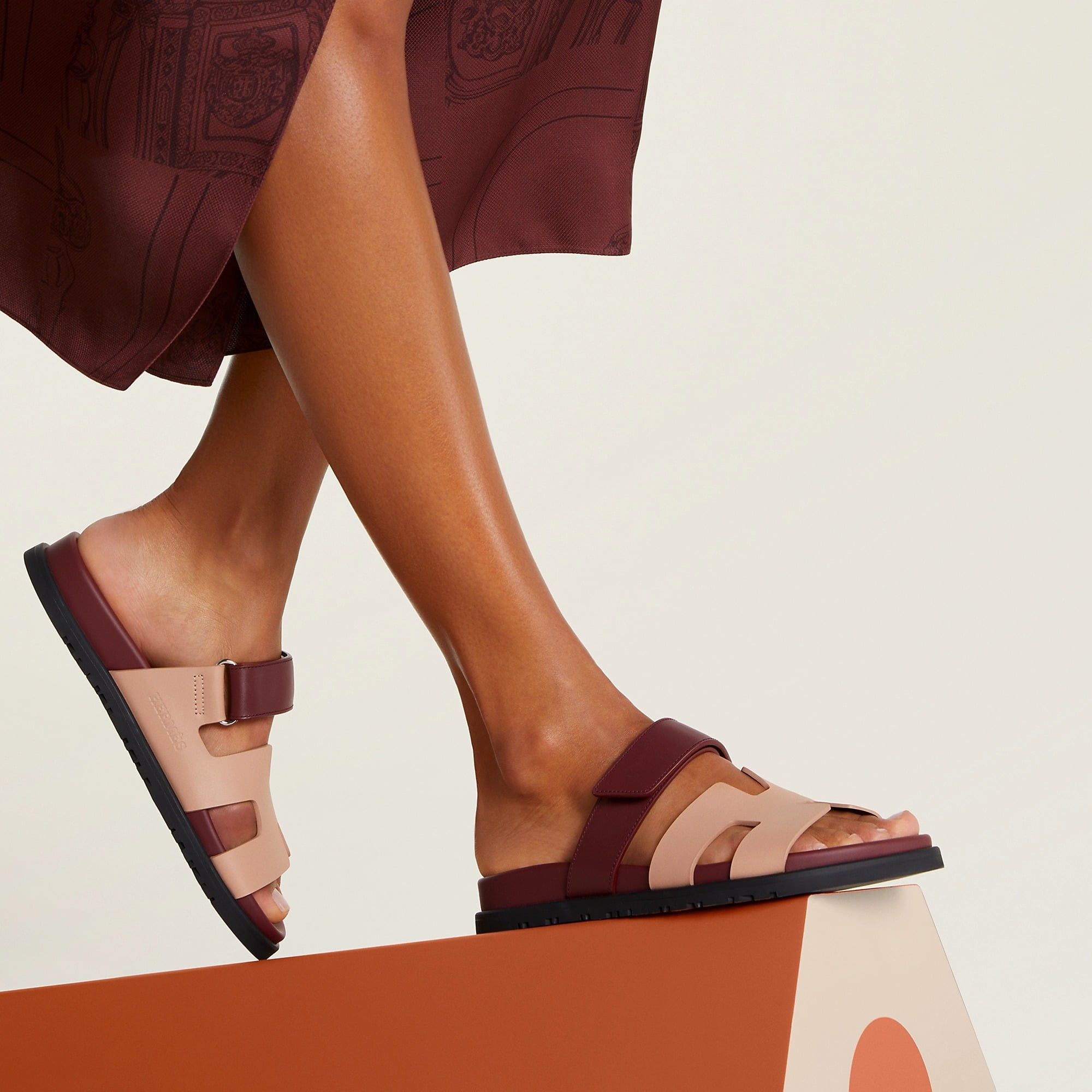 Alternative view of Dép Hermes Chypre Sandal 'Beige Perlino' H222299ZVDI360