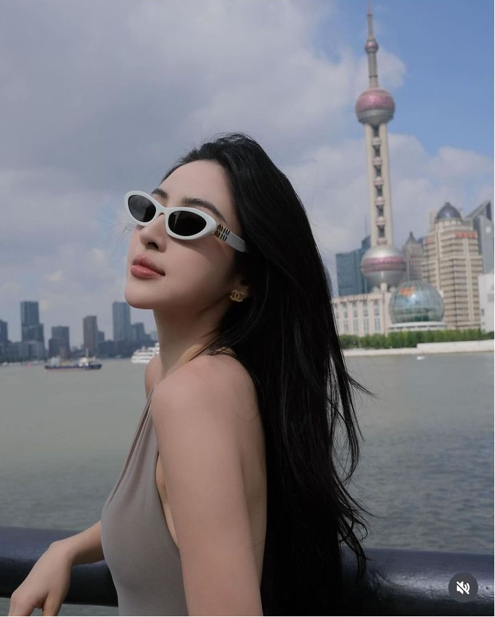 Kính Miu Miu Sunglasses 'White' 0MU09YS-1425S0 - Ảnh 4