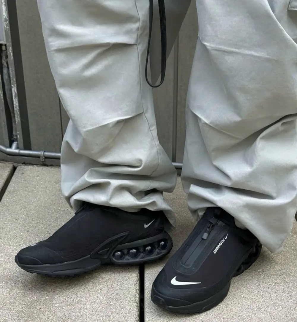 Alternative view of Giày Nike Air Max Dn Roam ‘Metallic Silver’ HQ8605-001