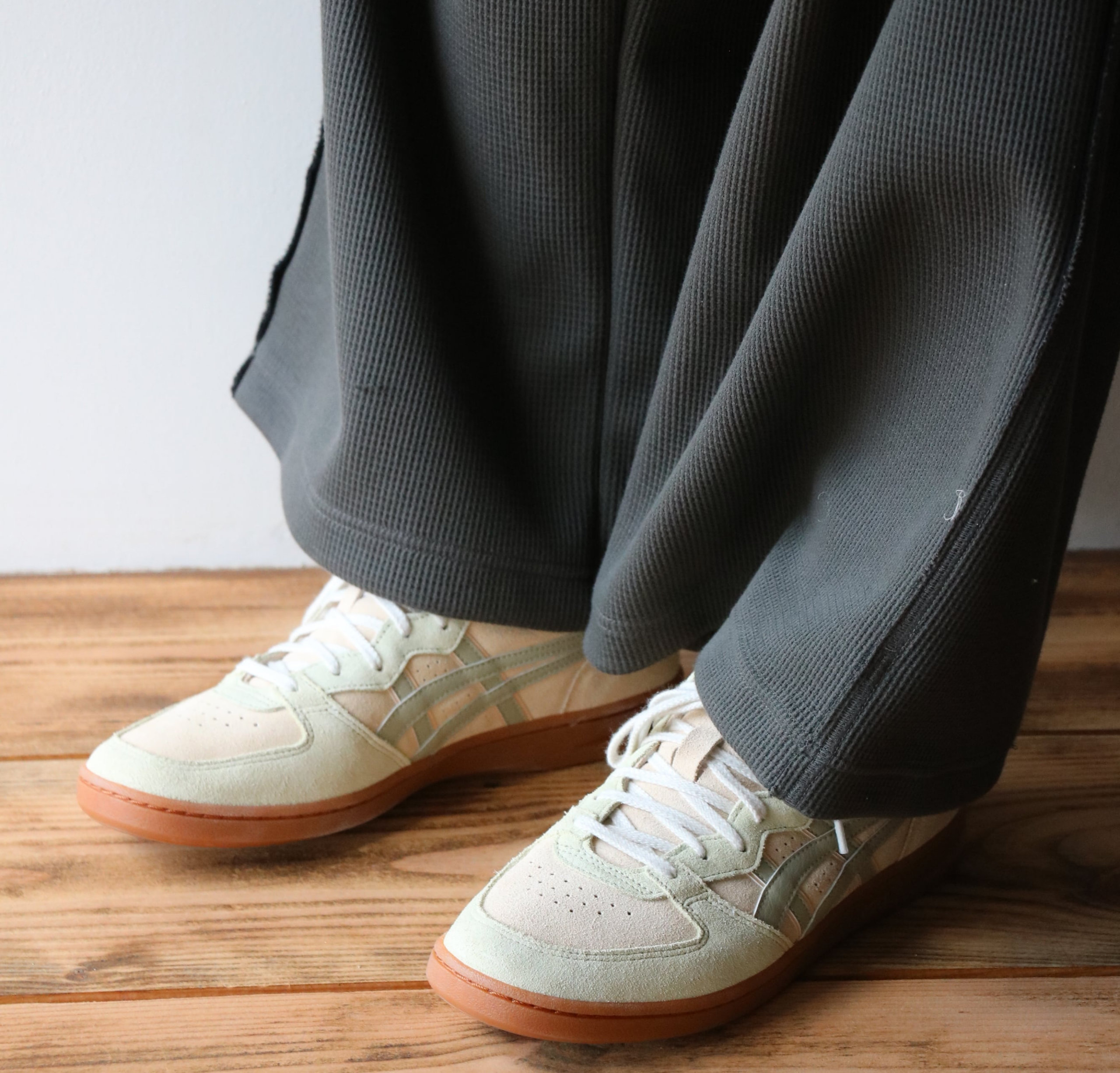 Alternative view of Giày Asics Skyhand OG ‘Marzipan Dried Leaf Green’ 1203A452-251