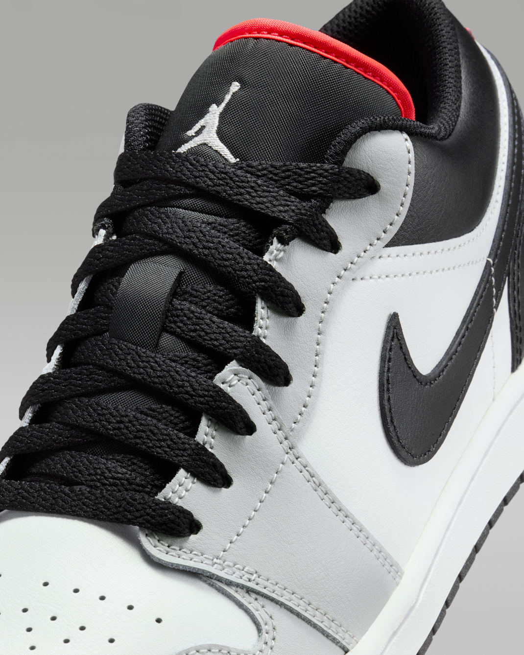 Alternative view of Giày Nike Air Jordan 1 Low 'Neutral Grey Infrared' 553558-045