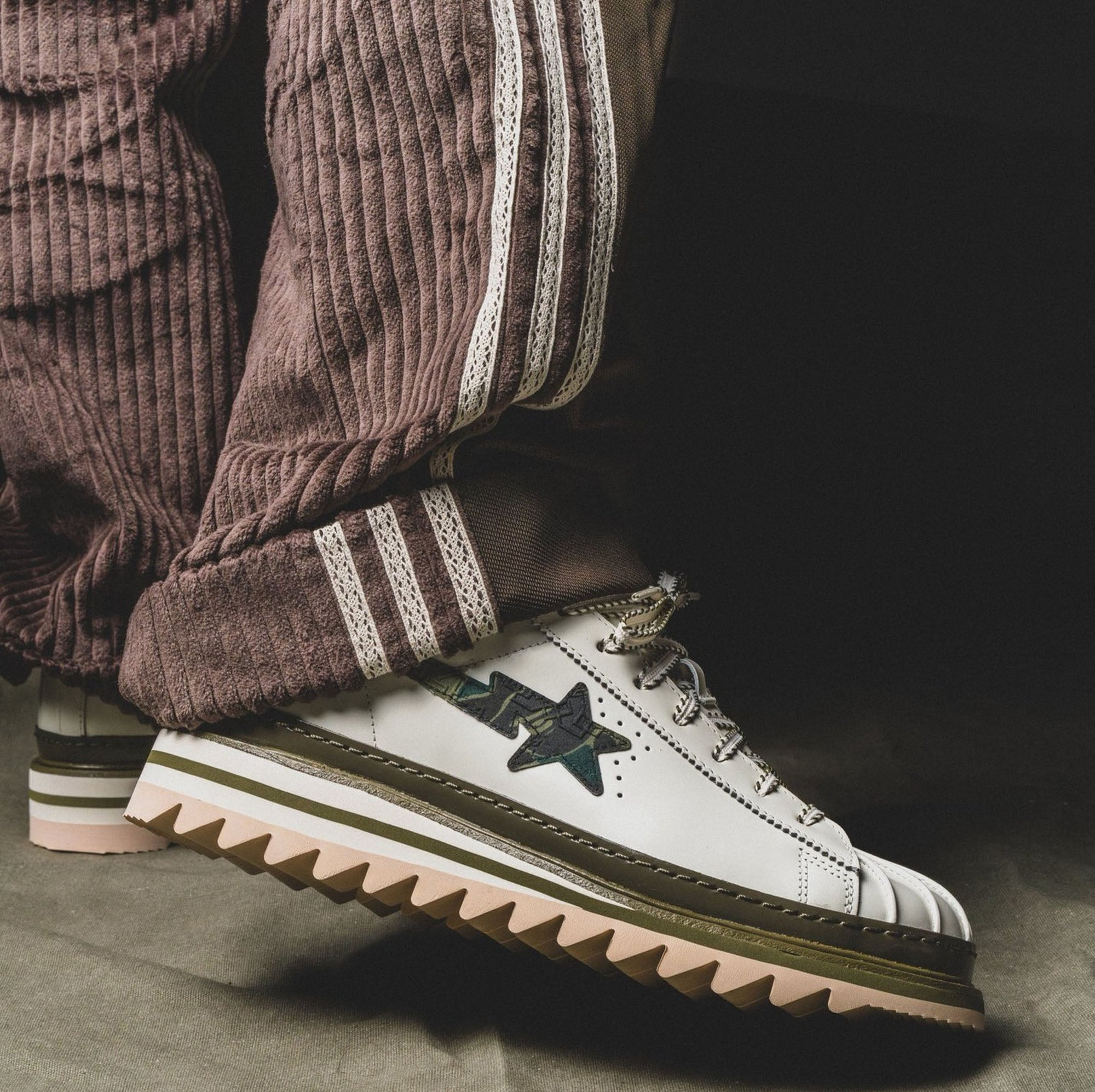 Alternative view of Giày Adidas Superstar ‘CLOT by Edison Chen x Bape Off White’ KJ1473