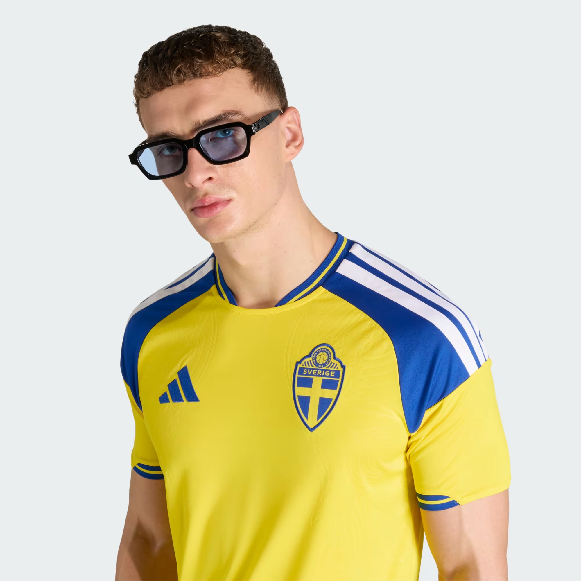 Alternative view of Áo adidas Sweden 26 Home Jersey 'Yellow' JM5814