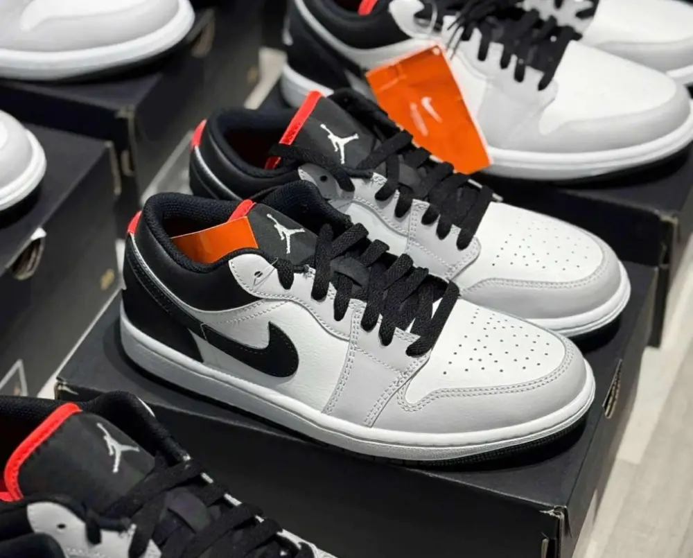 Giày Nike Air Jordan 1 Low 'Neutral Grey Infrared' 553558-045 - Ảnh 3