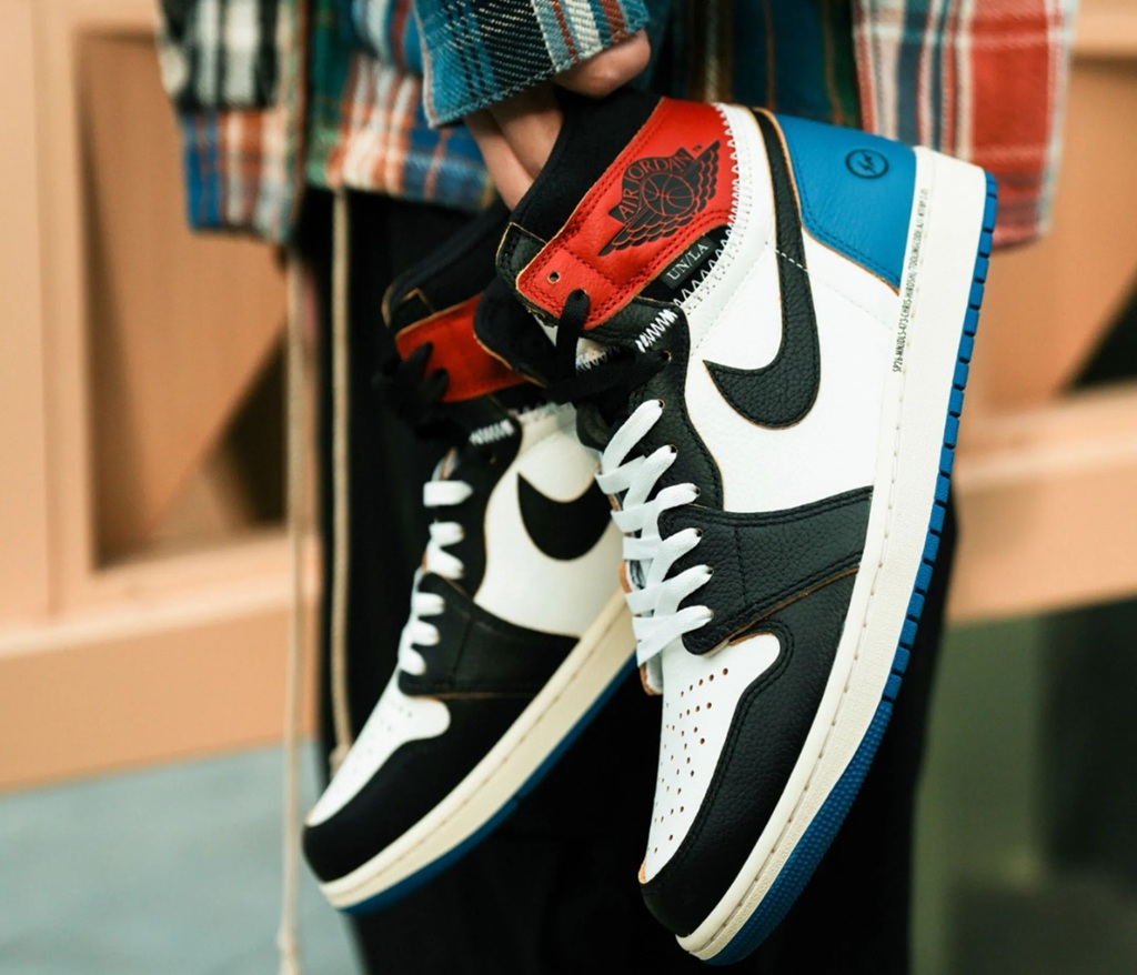 Alternative view of Giày Air Jordan 1 x Union x Fragment 'Black Varsity Red' IO7847-002