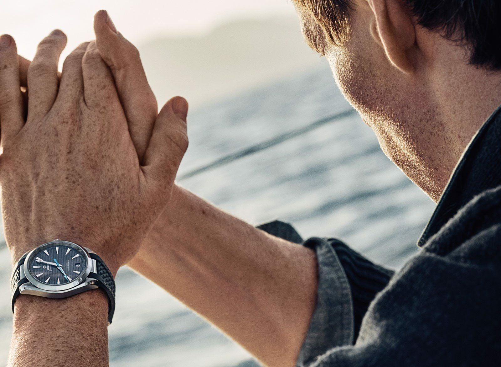 Alternative view of Đồng Hồ Omega Seamaster Aqua Terra Automatic 'Blue Dial' 220-12-38-20-03-001