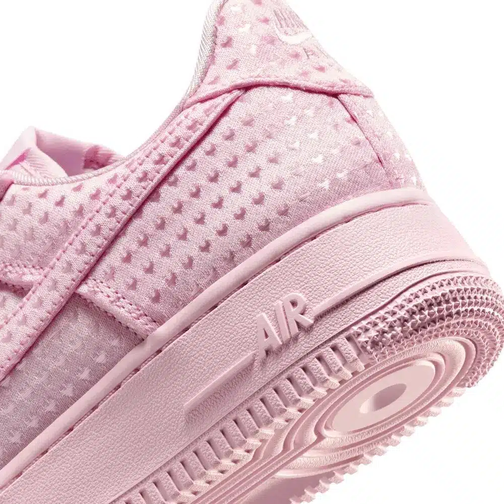 Alternative view of Giày Nike Air Force 1 Low ‘Valentine’s Day Pink Foam’ IQ9965-601