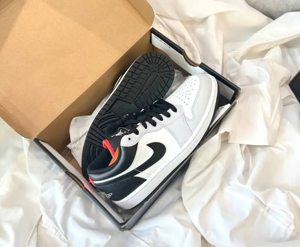 Giày Nike Air Jordan 1 Low 'Neutral Grey Infrared' 553558-045 - Ảnh 6