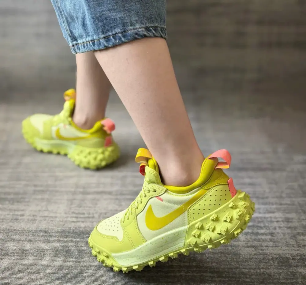 Alternative view of Giày Nike Air Jordan 1 Low A/T 'Light Lemon Twist' FV4227-700