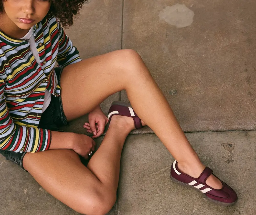 Alternative view of Giày Adidas Samba Jane 'Gold Metallic' IH6561