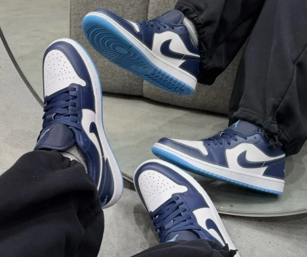 Alternative view of Giày Nike Air Jordan 1 Low 'Midnight Navy' 553558-404