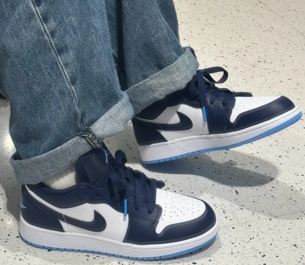 Giày Nike Air Jordan 1 Low 'Midnight Navy' 553558-404 - Ảnh 3