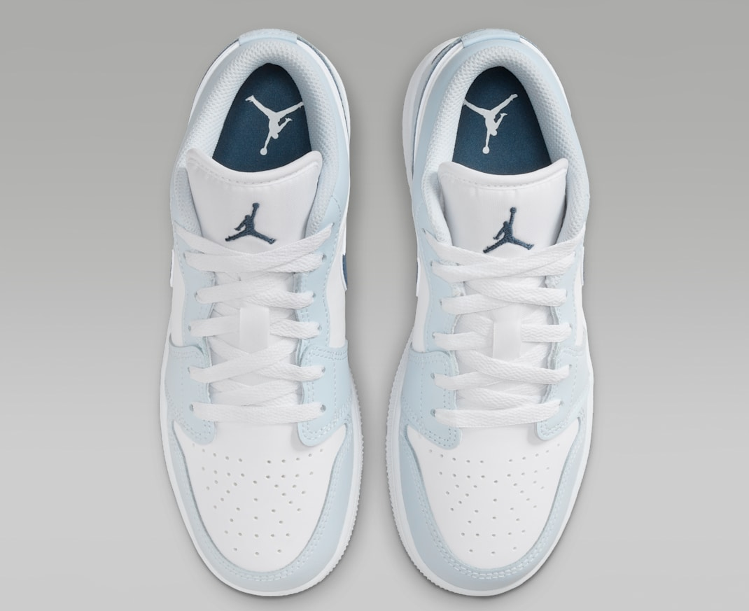 Alternative view of Giày Nike Air Jordan 1 Low GS ‘Aura Squadron Blue’ 553560-104