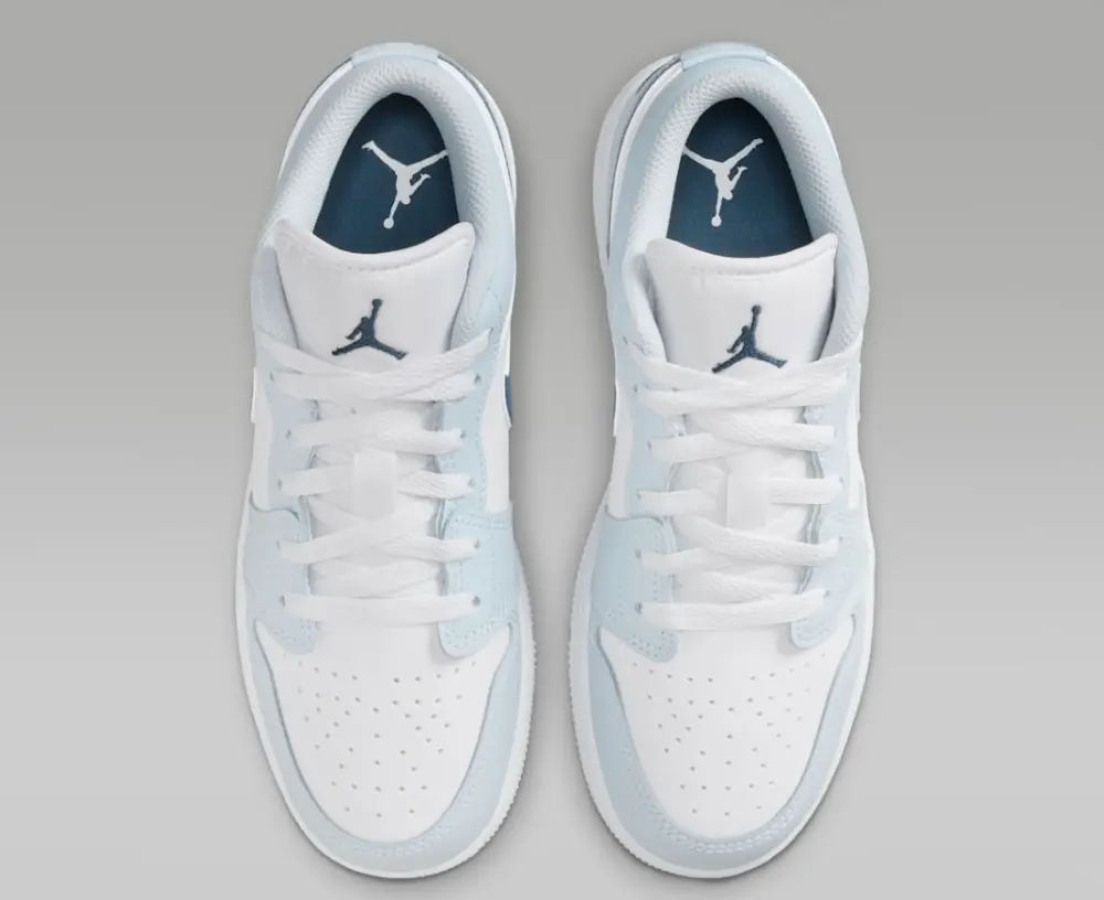Alternative view of Giày Nike Air Jordan 1 Low GS ‘Aura Squadron Blue’ 553560-104