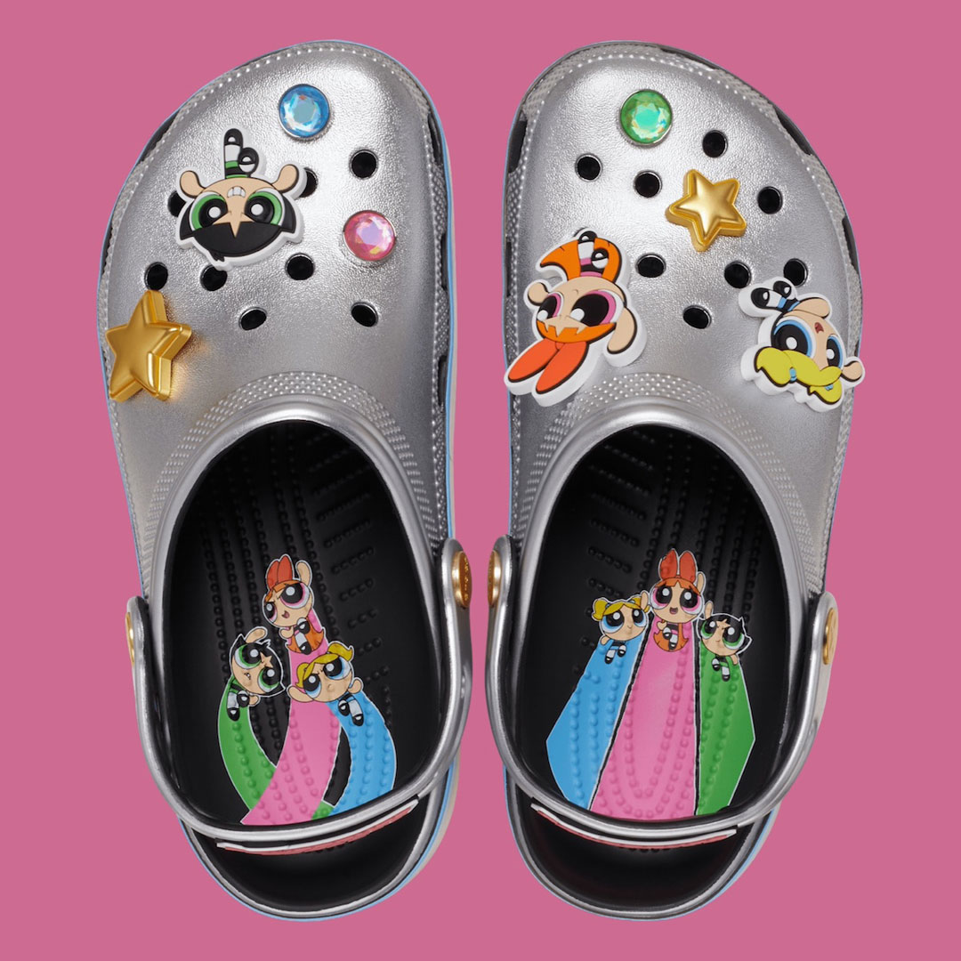 Alternative view of Dép Crocs The Powerpuff Girls x Classic Clog ‘Silver’ 210256-001