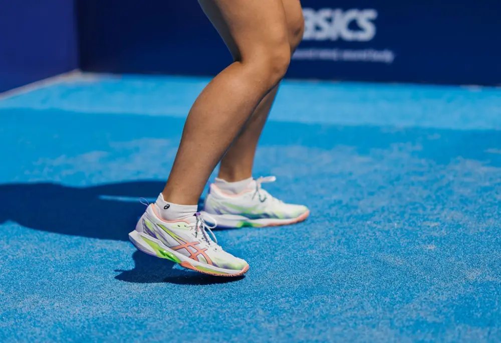 Alternative view of Giày Asics Sonicsmash FF 'Guava' 1042A311-100