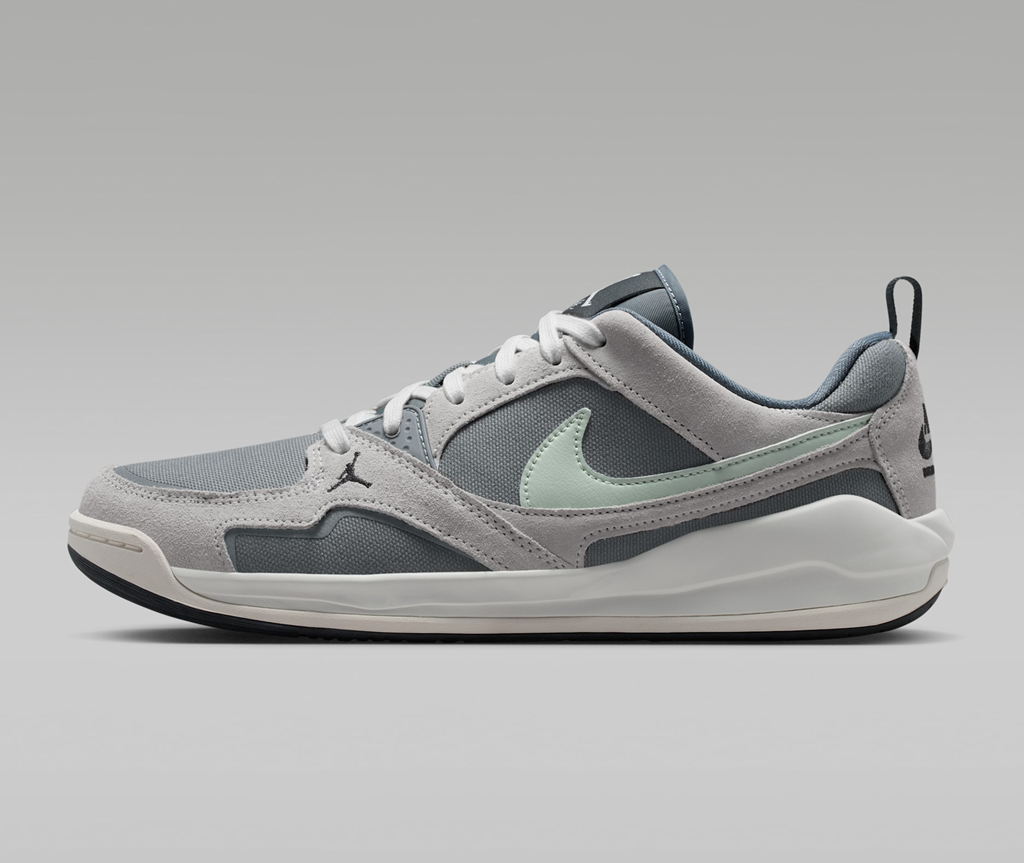 Alternative view of Giày Nike Air Jordan CMFT Era ‘Cool Grey’ HJ6777-003