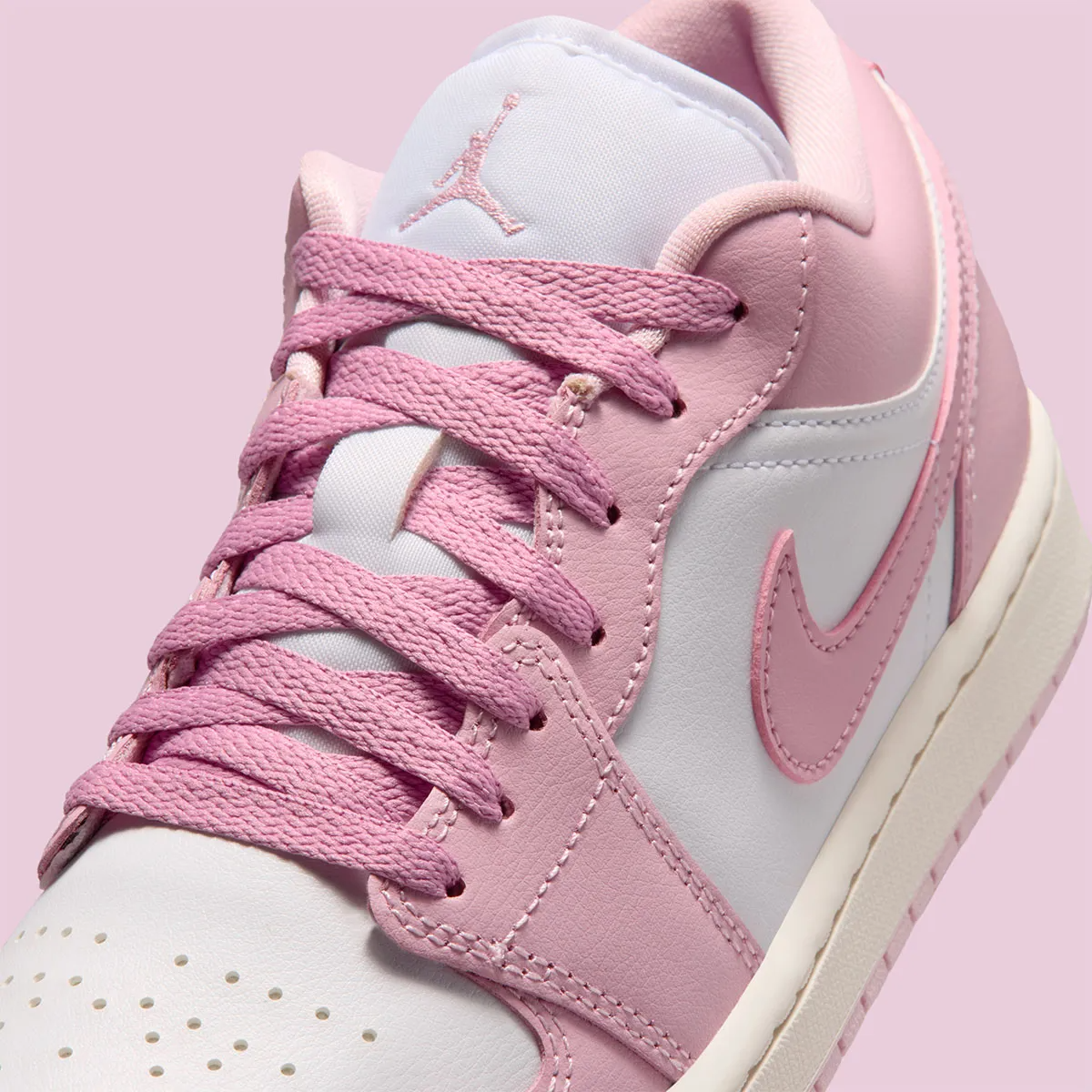 Alternative view of Giày Nike Air Jordan 1 'Pink' DC0774-607